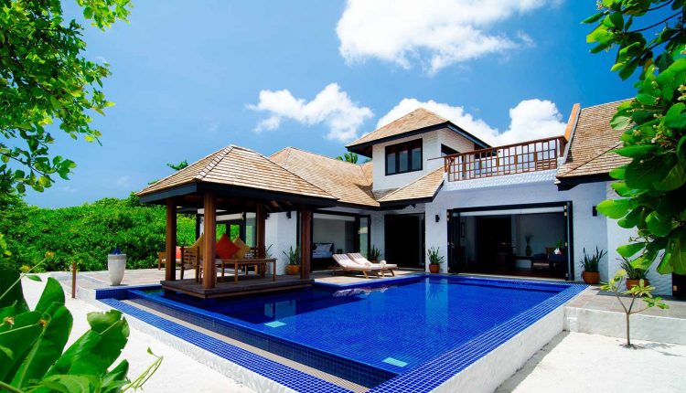 FAMILY VILLA WITH POOL